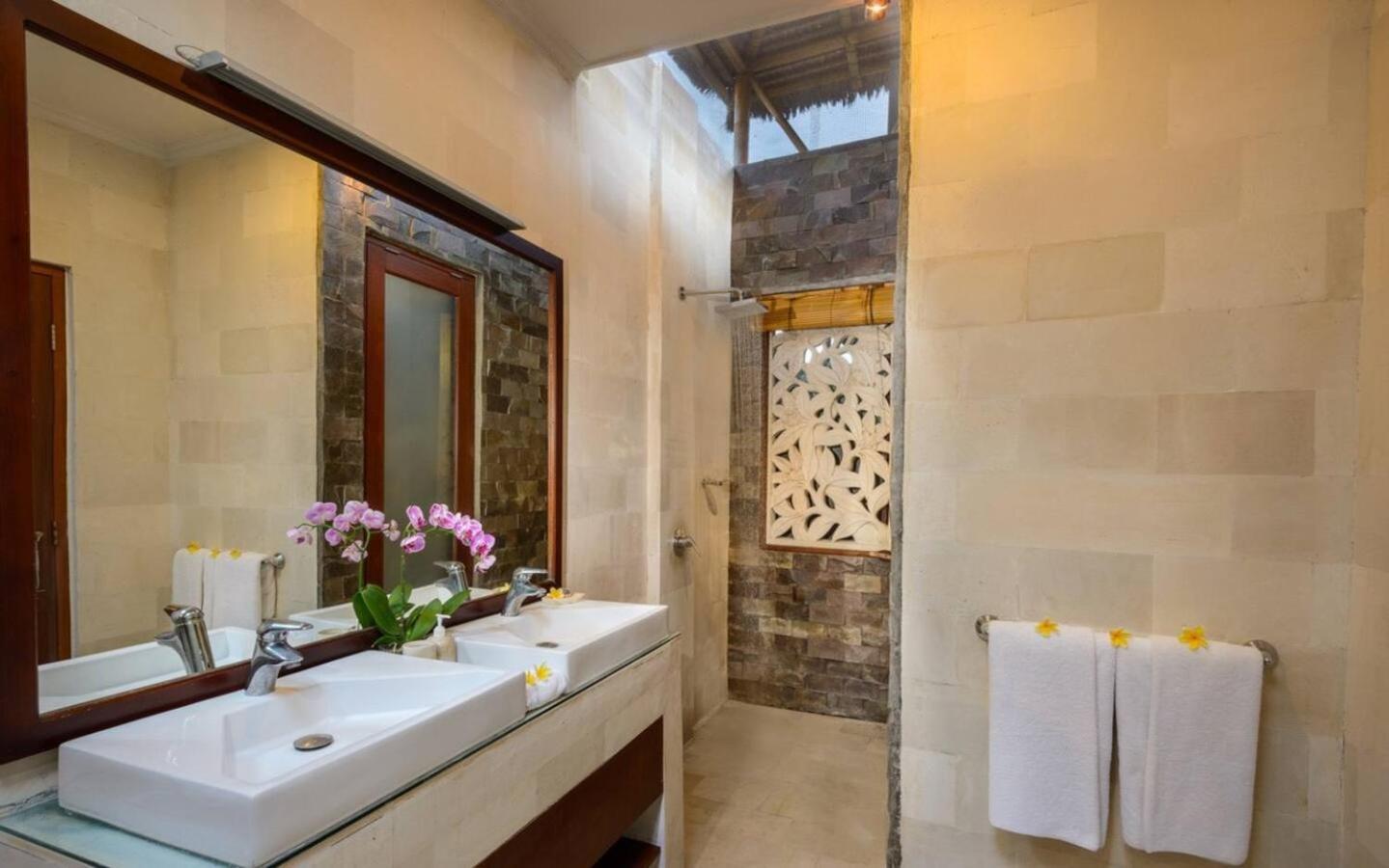 Heart Of Seminyak, 2Br, Sleeps 4, Walk To Bintang Exterior foto