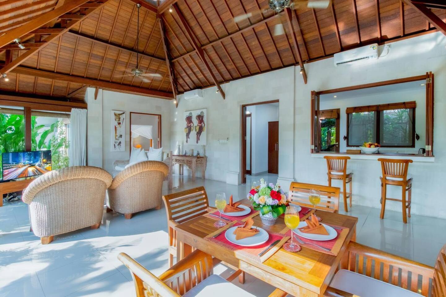 Heart Of Seminyak, 2Br, Sleeps 4, Walk To Bintang Exterior foto