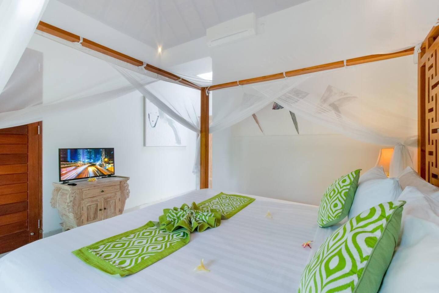Heart Of Seminyak, 2Br, Sleeps 4, Walk To Bintang Exterior foto